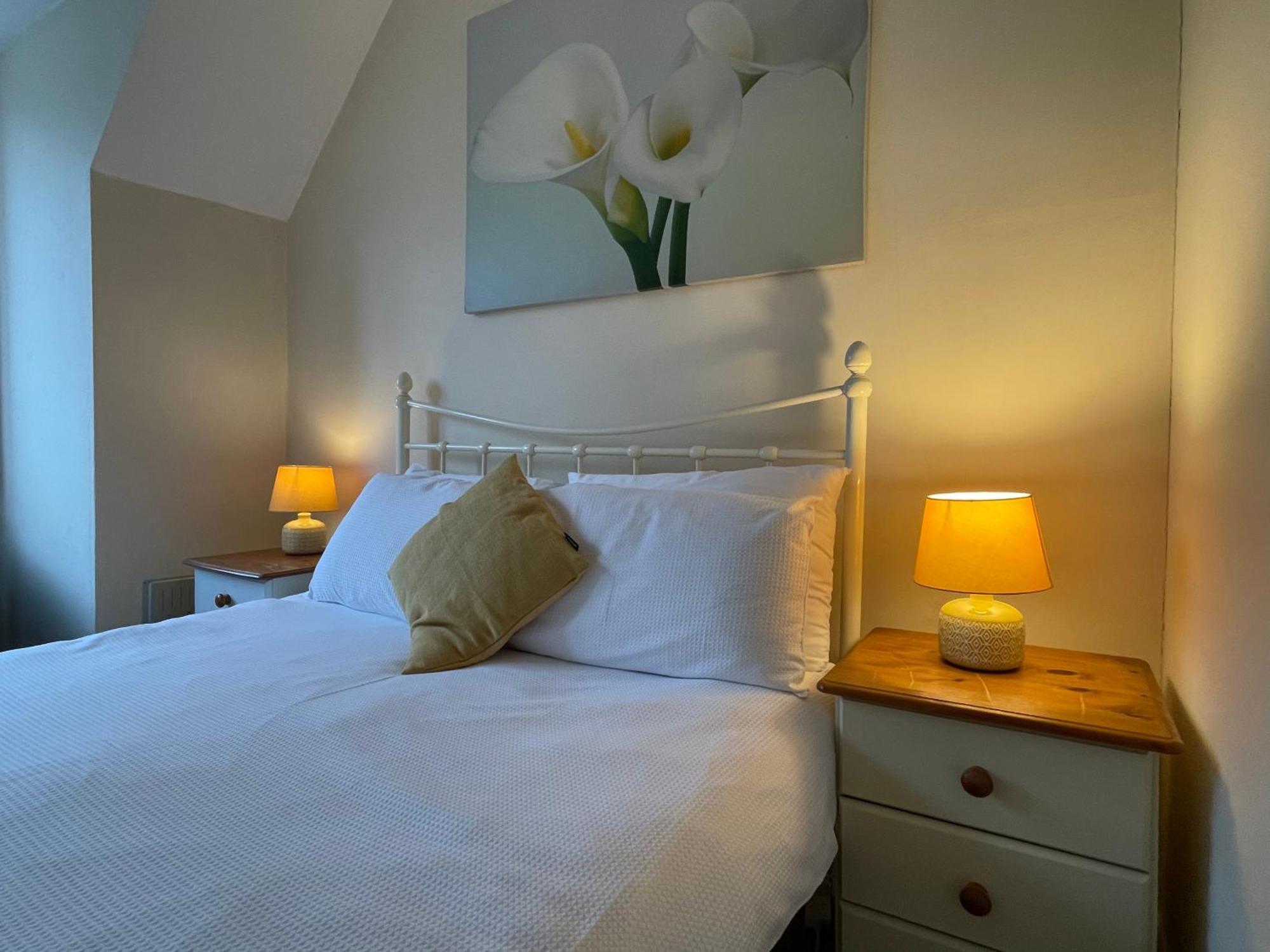 Large 5 Bed House In Scarborough Near The Beach, Large Garden & Hot Tub Экстерьер фото